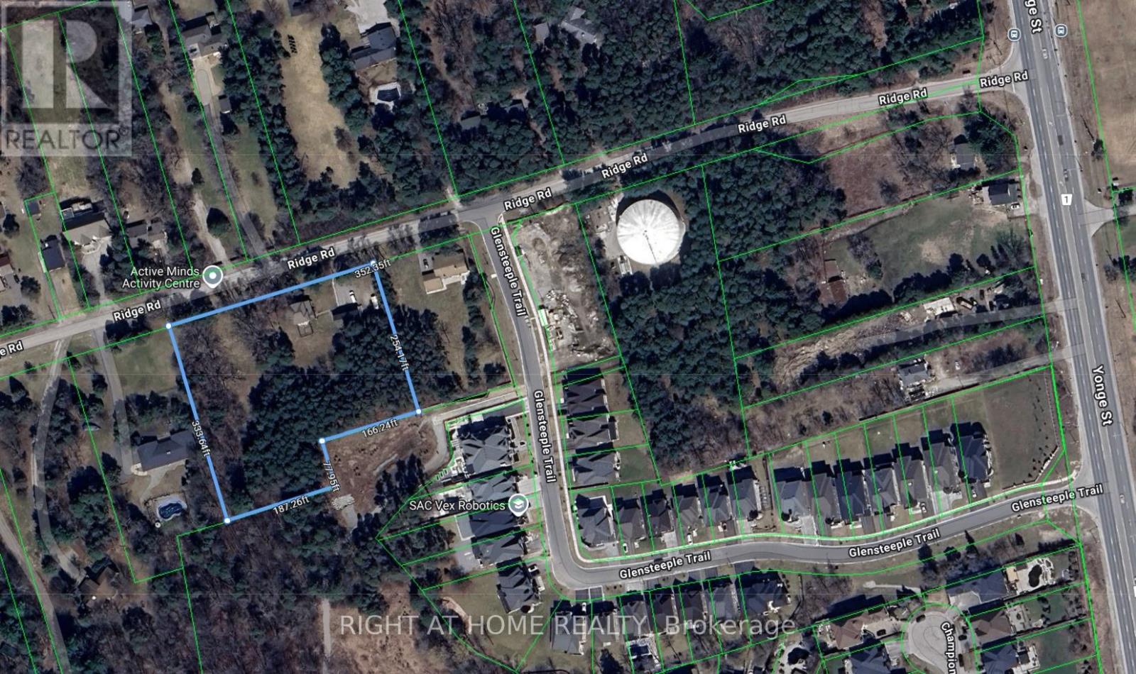 125 Ridge Rd, Aurora, ON L4G 0M3