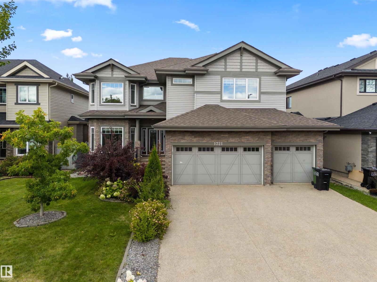 1721 Adamson Cres SW, Edmonton, AB T6W 1Z4