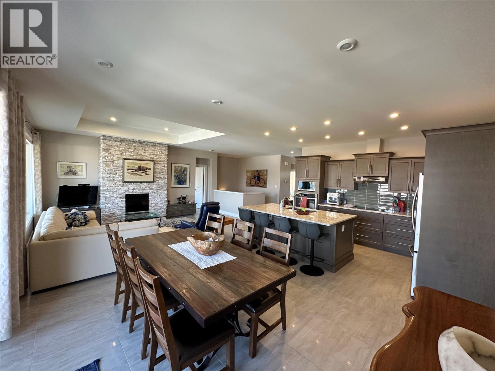 440 Merlot Ave, Oliver, BC V0H 1T4