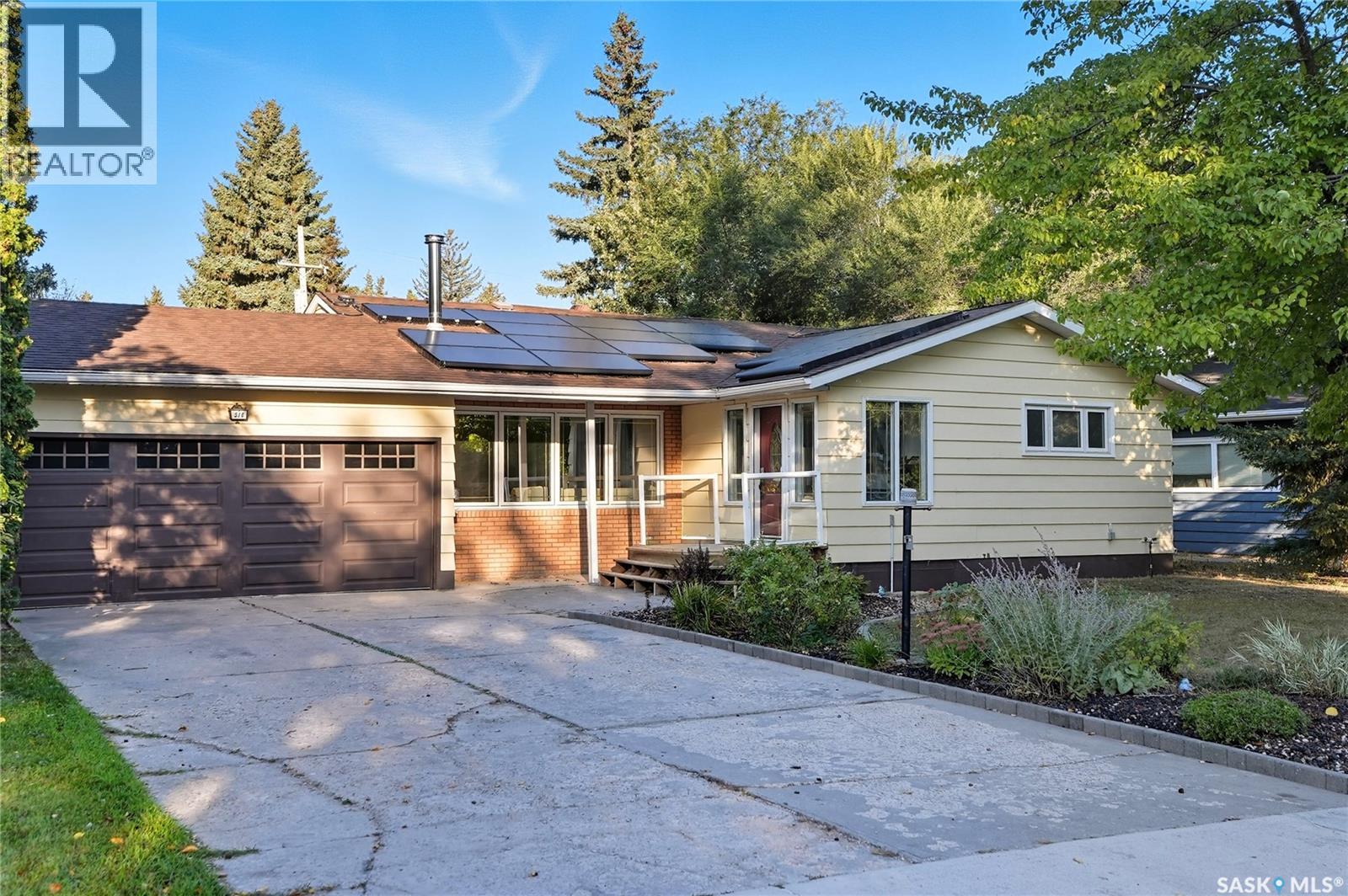 518 Bate Cres, Saskatoon, SK S7H 3A7