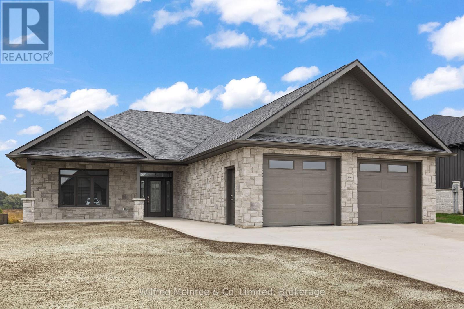 44 Mctavish Cres, Huron-Kinloss, ON N0G 2R0