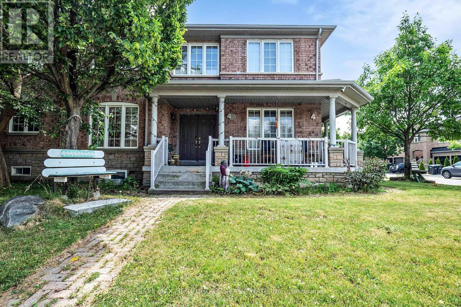 4 Sunnyview Rd, Brampton, ON L7A 3E3