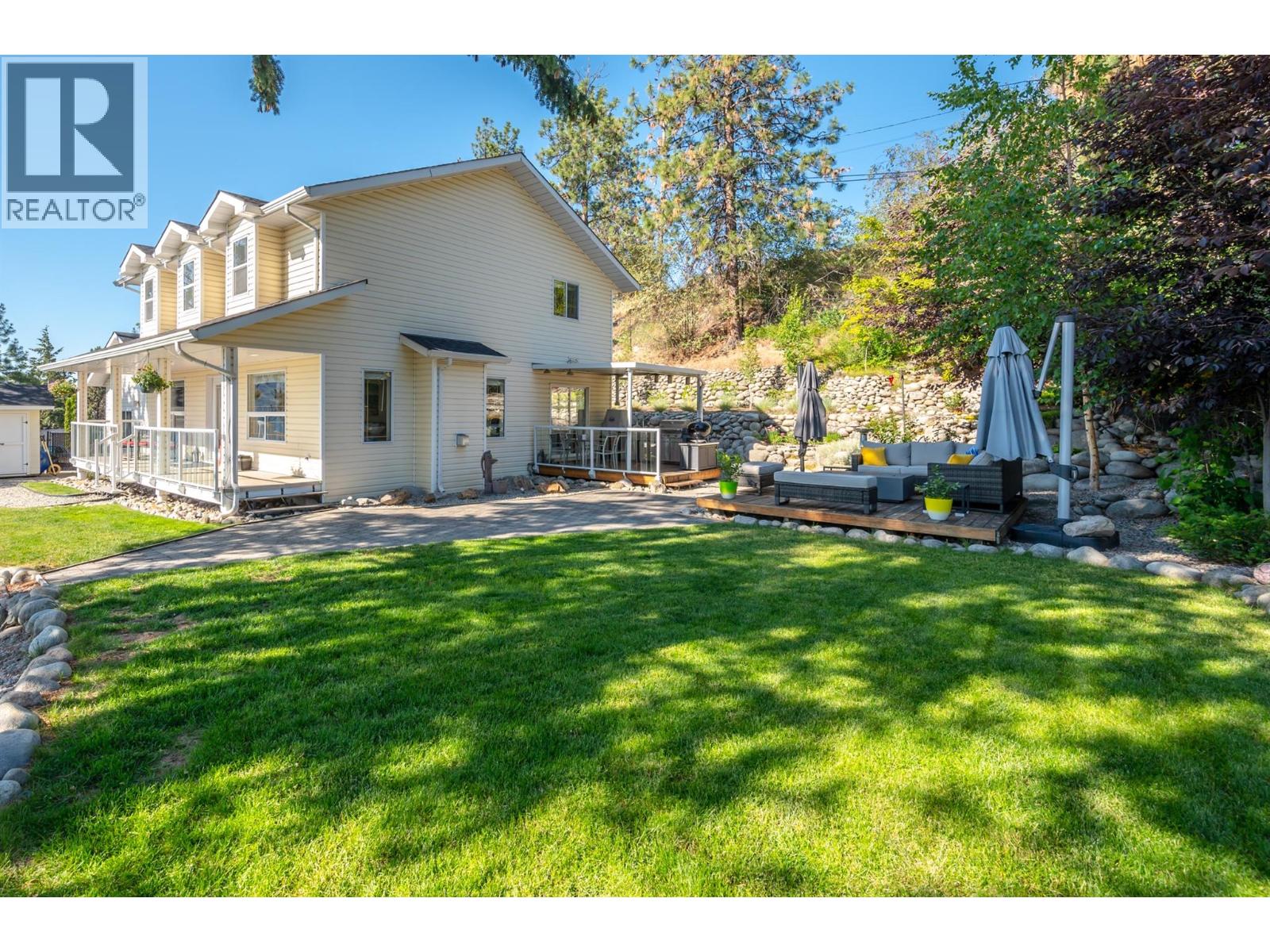 4123 Ponderosa Dr, Peachland, BC V0H 1X5