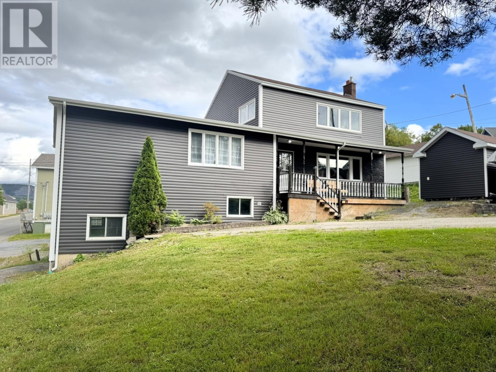 49 Wellington St, Corner Brook, NL A2H 5H9