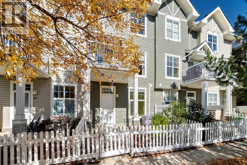 63 Toscana Gdns NW, Calgary, AB T3L 3C2