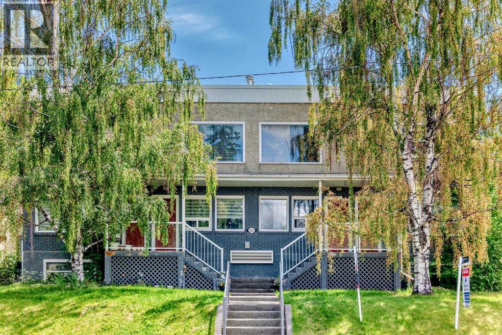 2121 26 Avenue Sw Unit 4, Calgary, AB T2T 1E7