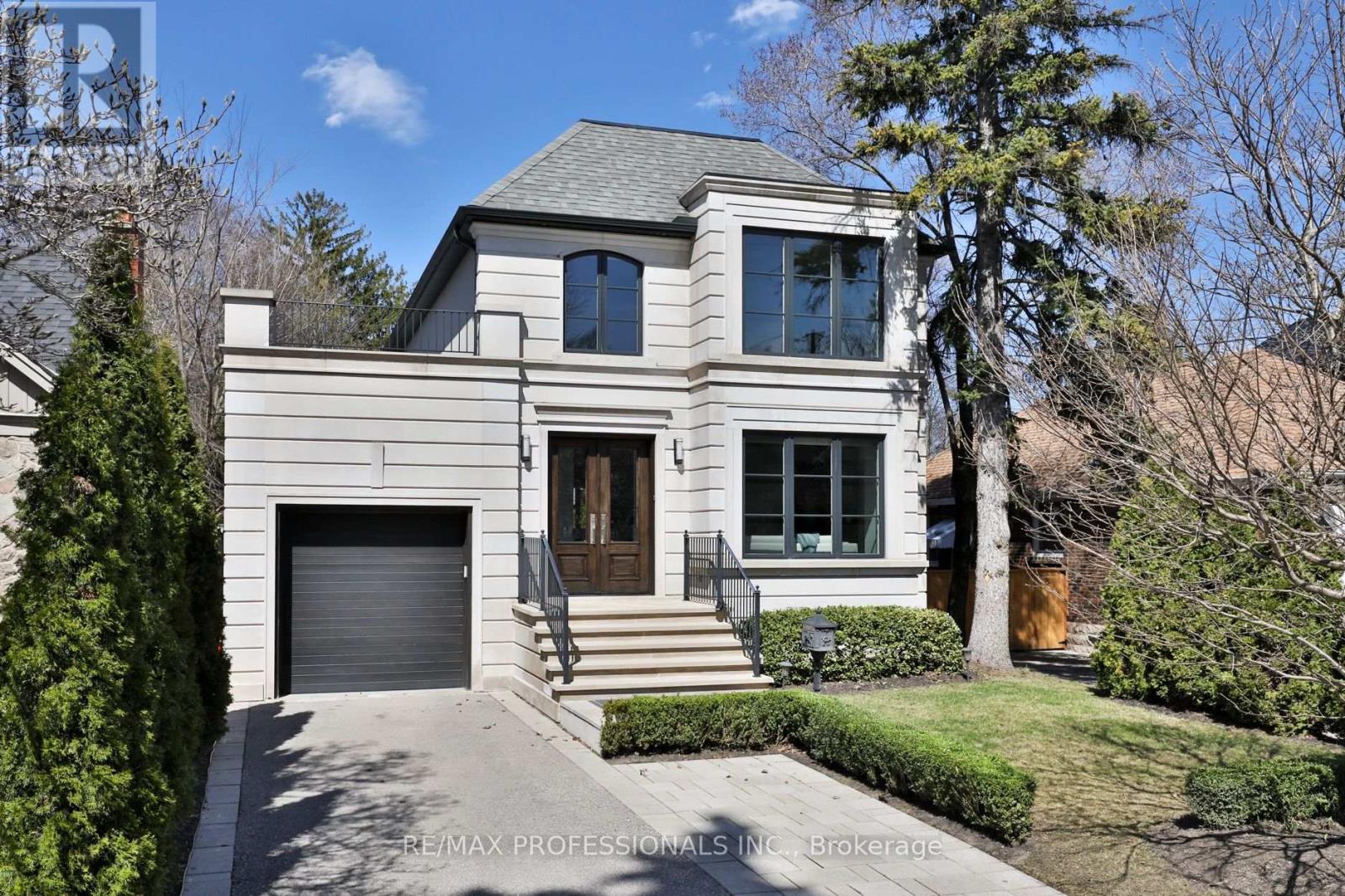 6 Meadowcrest Rd, Toronto Stonegate-queensway, ON M8Z 2Y2