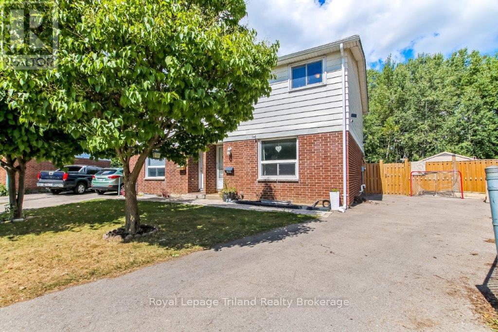 144 Keats Dr, Woodstock, ON N4S 8B8