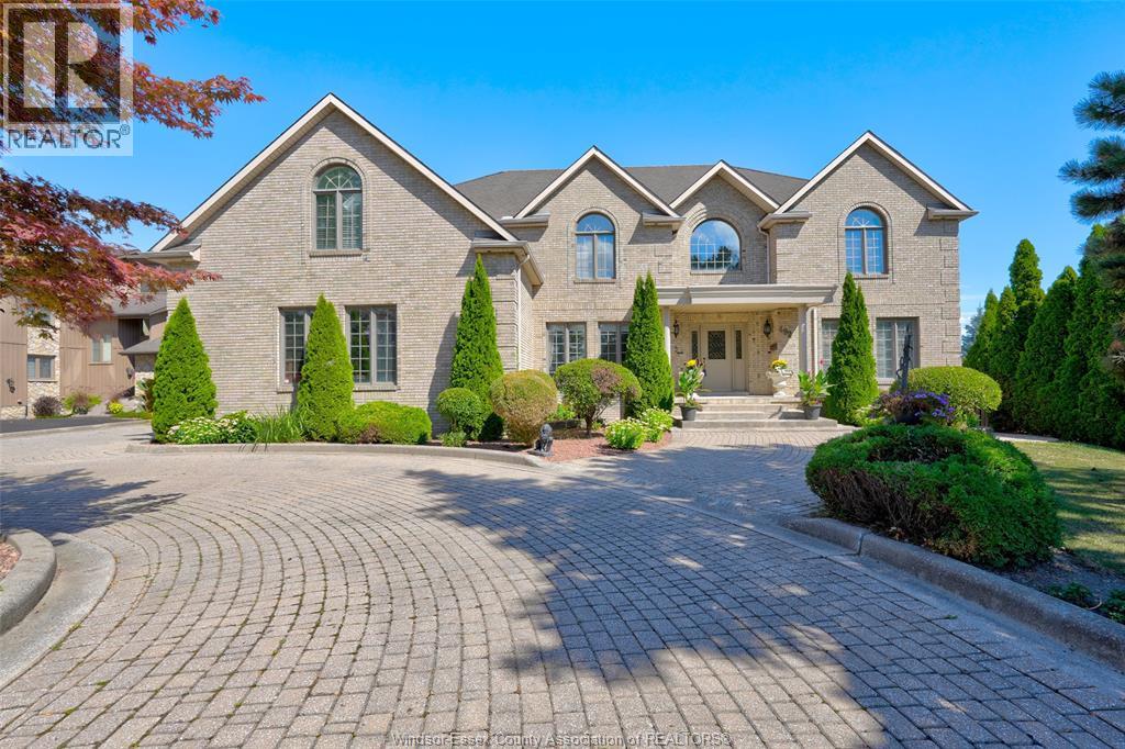 492 Old Tecumseh, Lakeshore, ON N8N 3T2