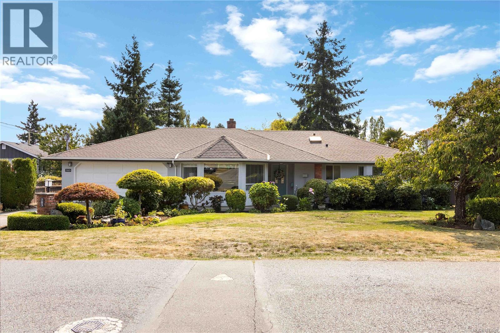 783 Viaduct Ave E, Saanich, BC V8Z 3E4