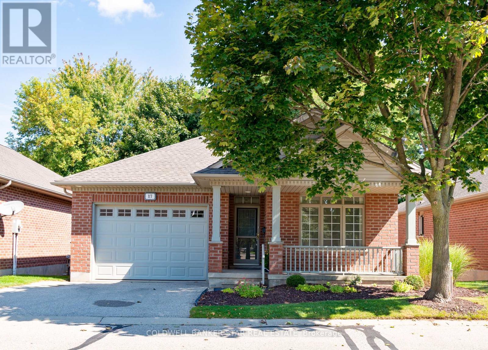 17 19 Augusta Cres, St. Thomas, ON N5R 6J7