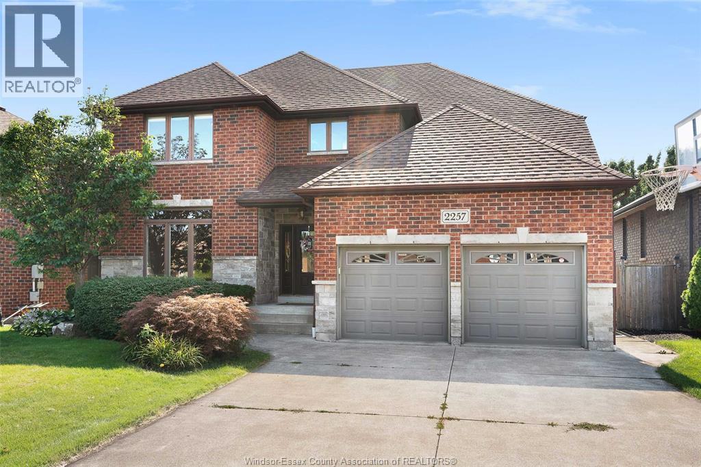 2257 Askin, Windsor, ON N9B 3Y4