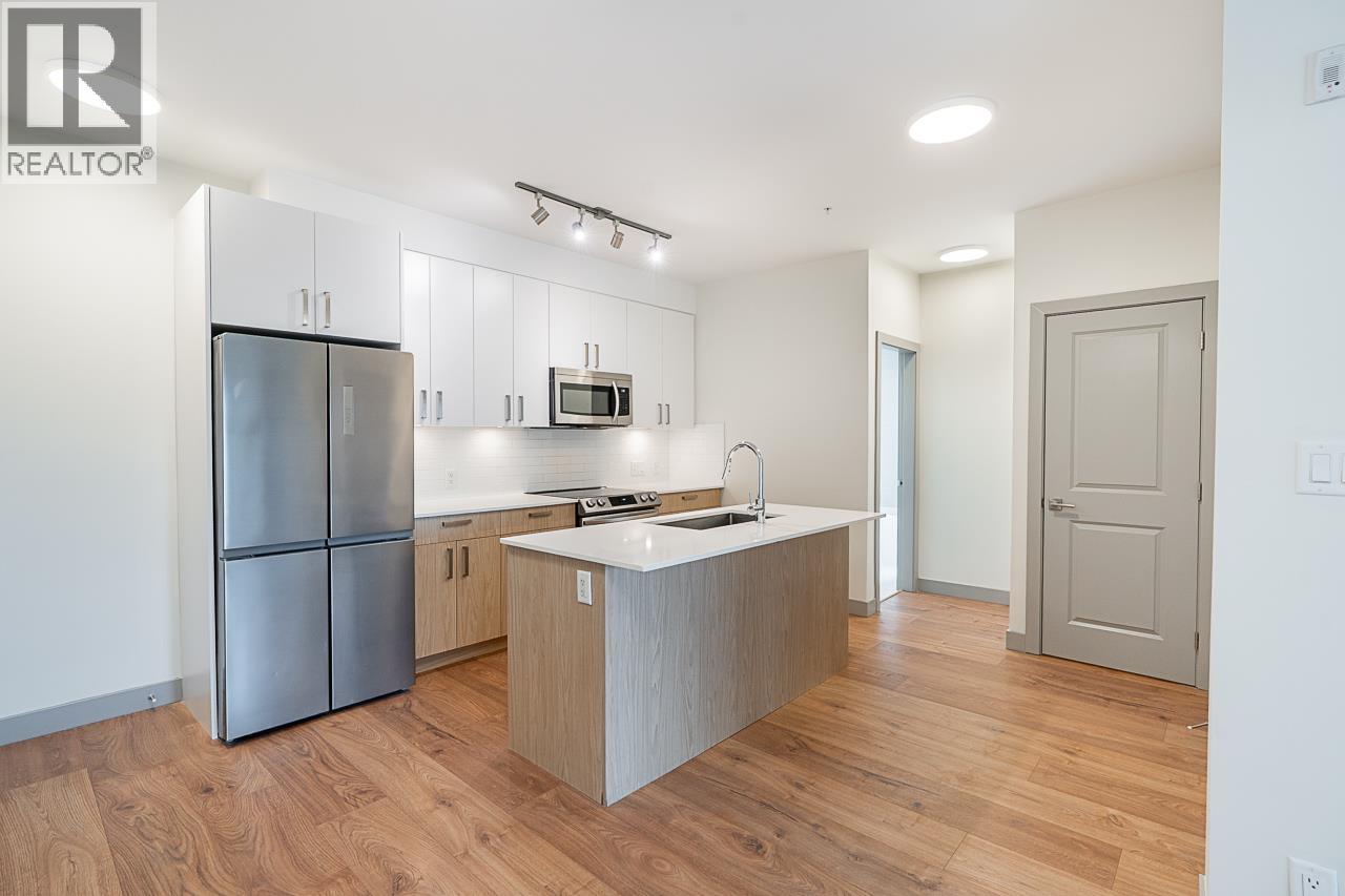 6968 Royal Oak Avenue Unit 307, Burnaby, BC V5J 4J2