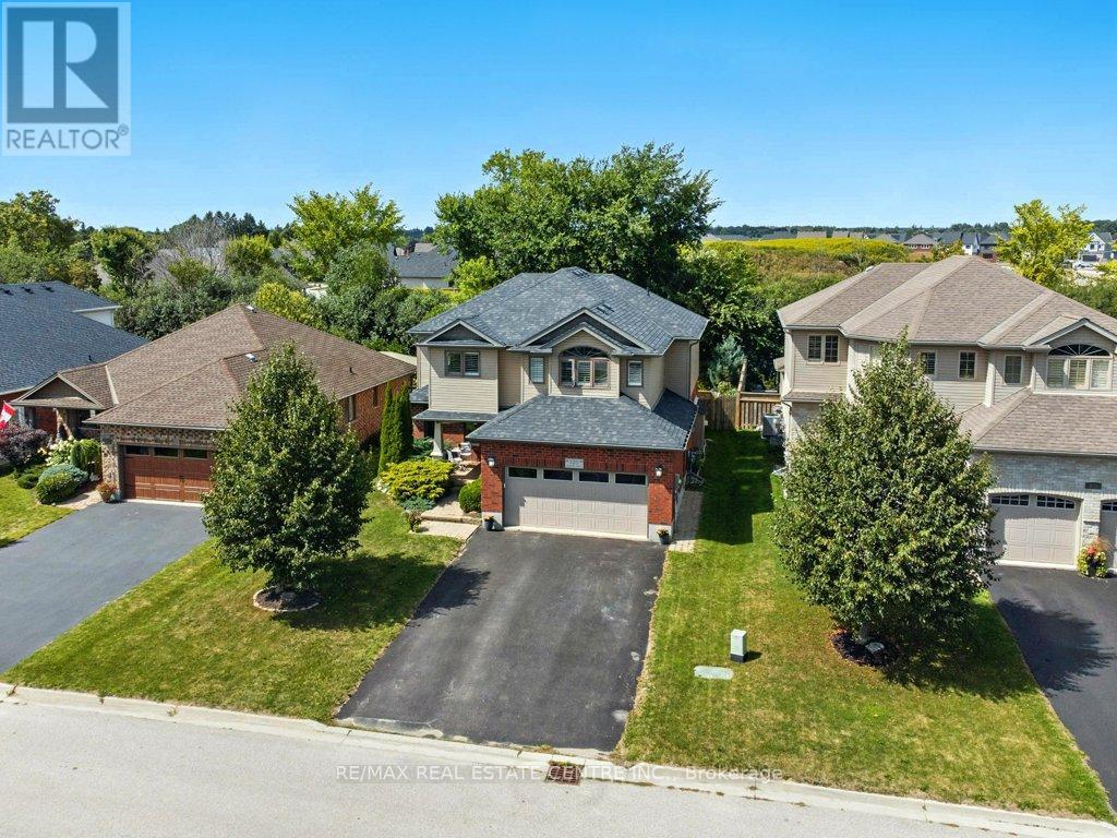 120 Spencer Dr, Centre Wellington, ON N0B 1S0