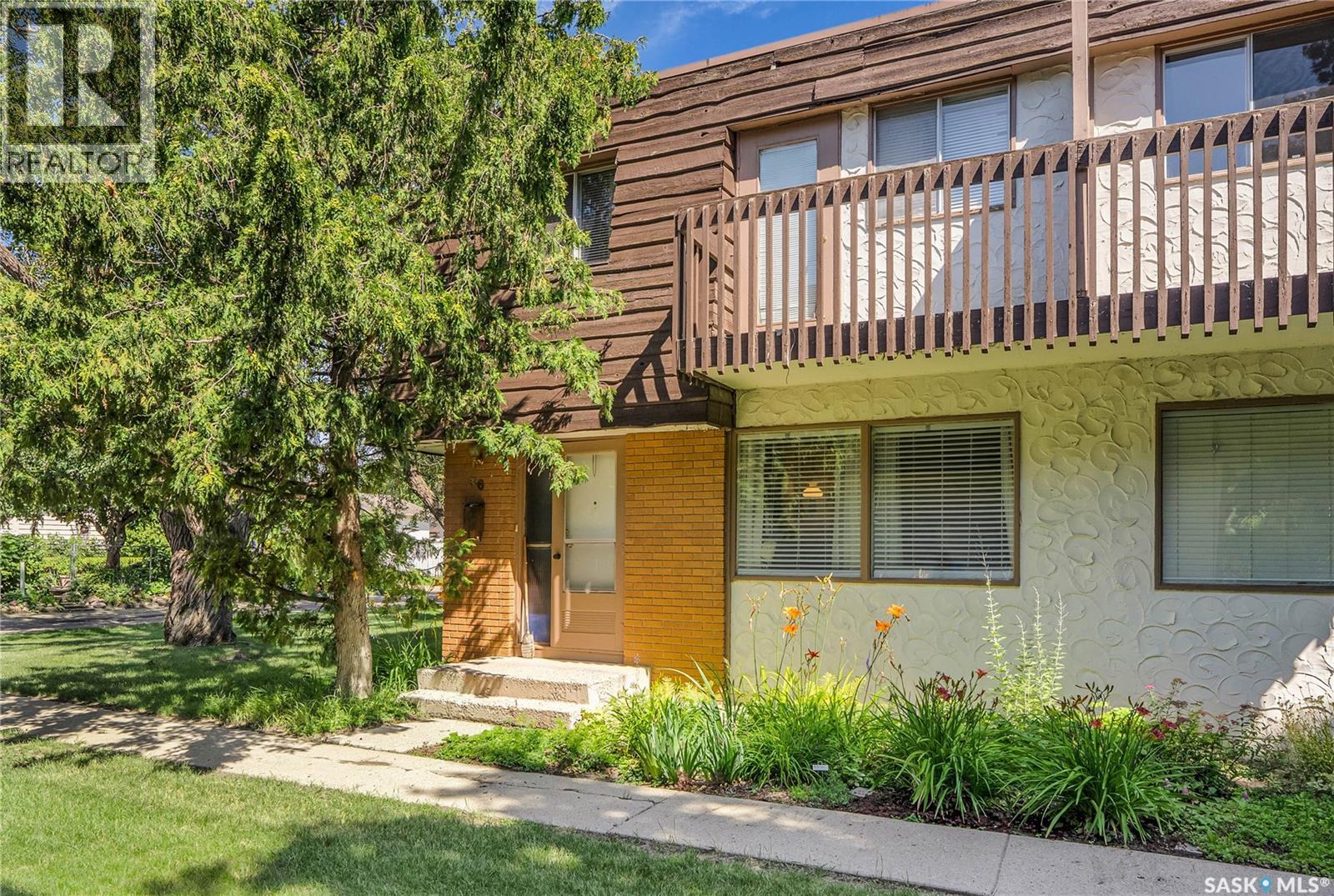 120 Acadia Drive Unit 36, Saskatoon, SK S7H 3V2