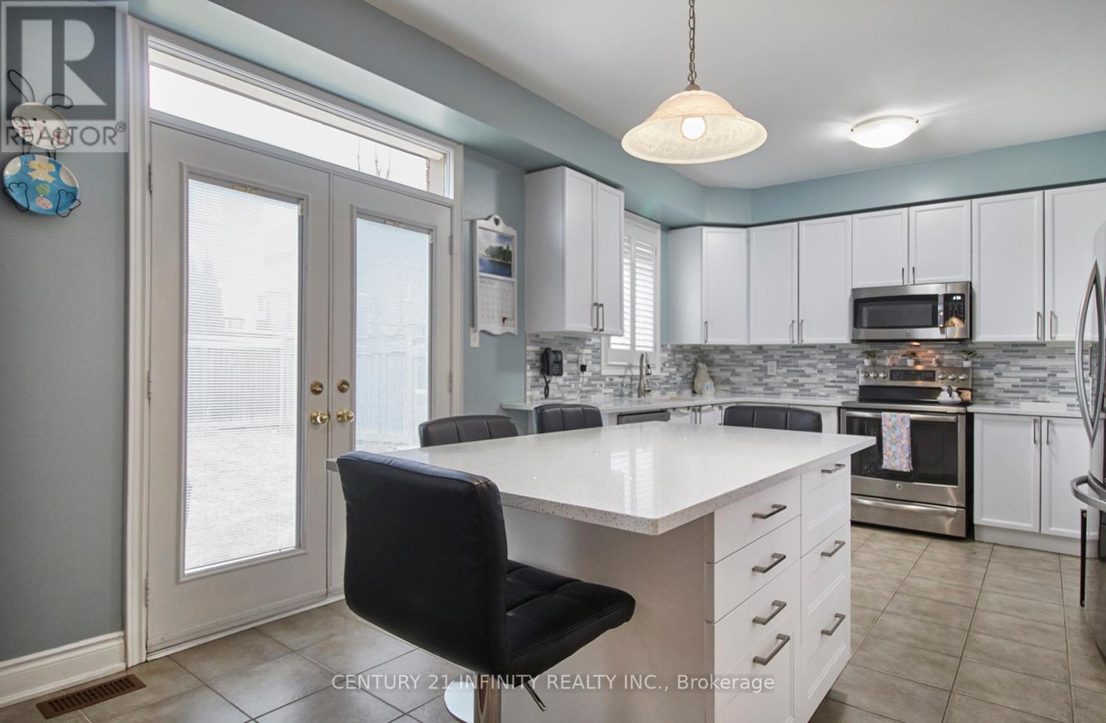 1599 Quail Run Dr, Oshawa, ON L1K 0E1