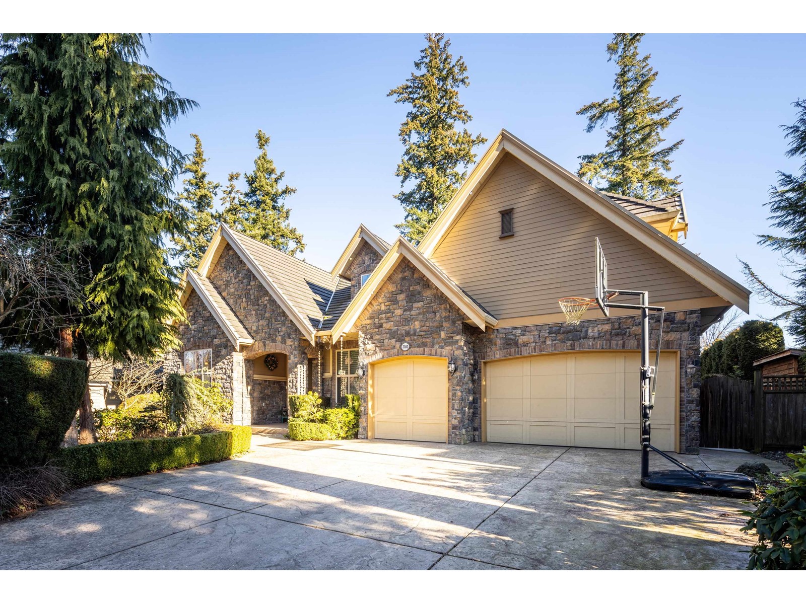 136 Street Unit 2080, Surrey, BC V4A 0A1