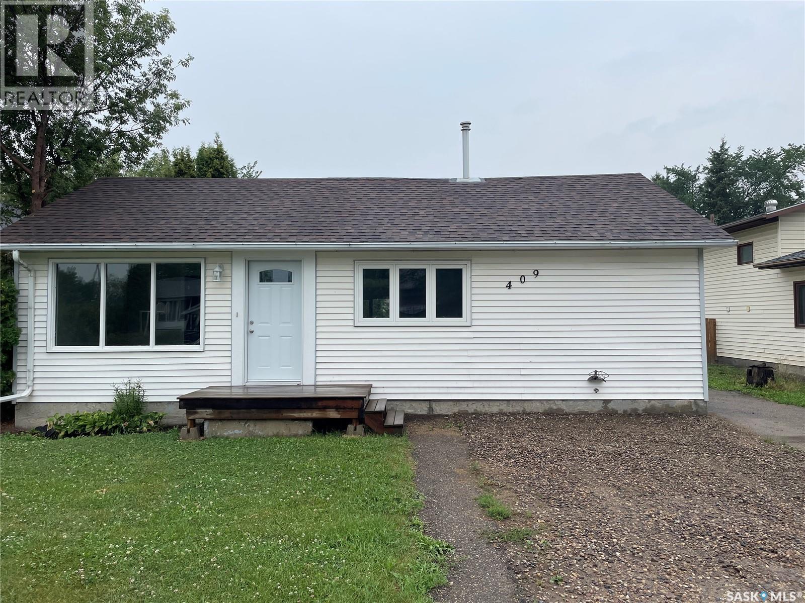 409 4 Street West, Meadow Lake, SK S9X 1Y4
