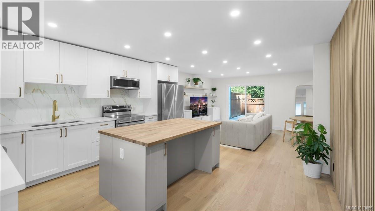 640 Broadway St Unit 602 St, Saanich, BC V8Z 2G4
