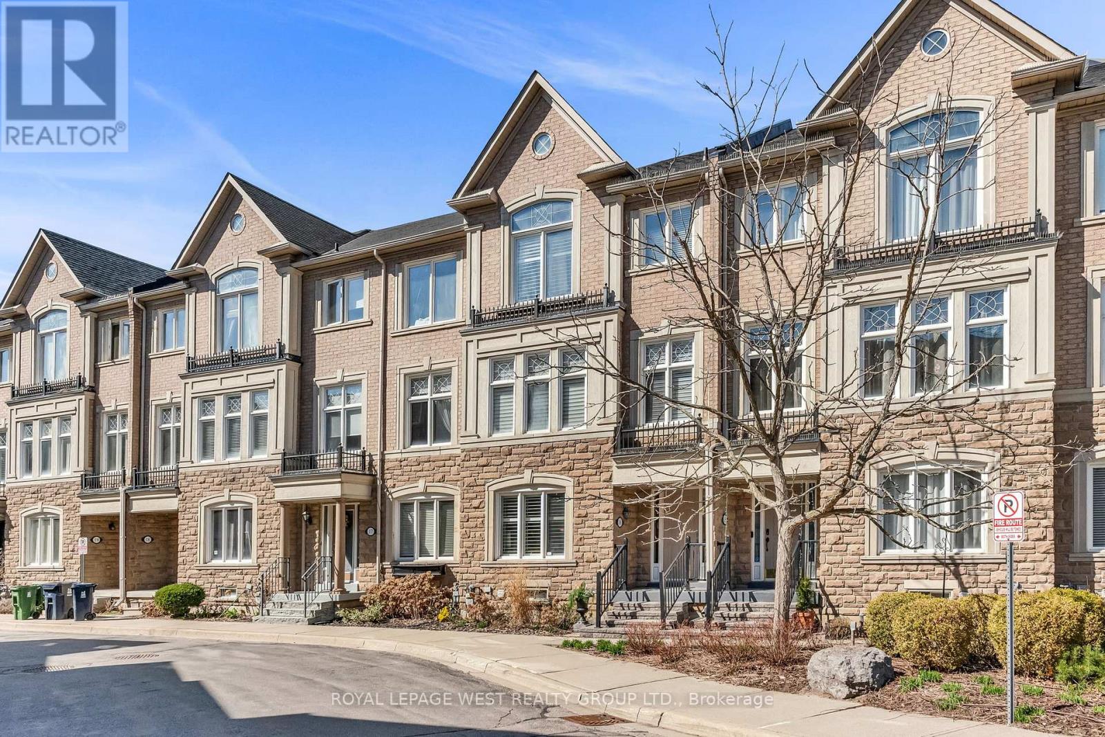 16 Yachters Ln, Toronto, ON M8V 4C5