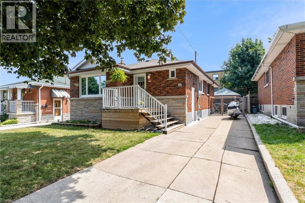 331 E 42nd St, Hamilton, ON L8T 3A6