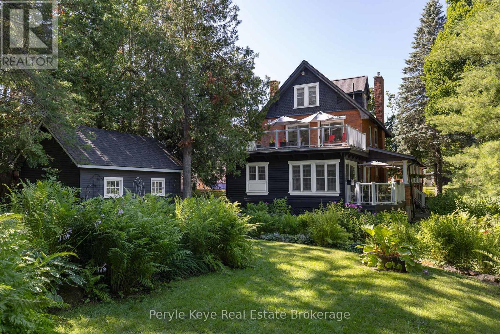 96 Ontario St, Bracebridge, ON P1L 2A2