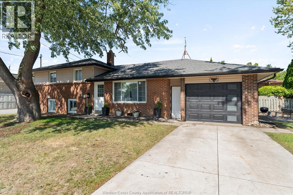 528 Sandison St, Windsor, ON N9E 1R7