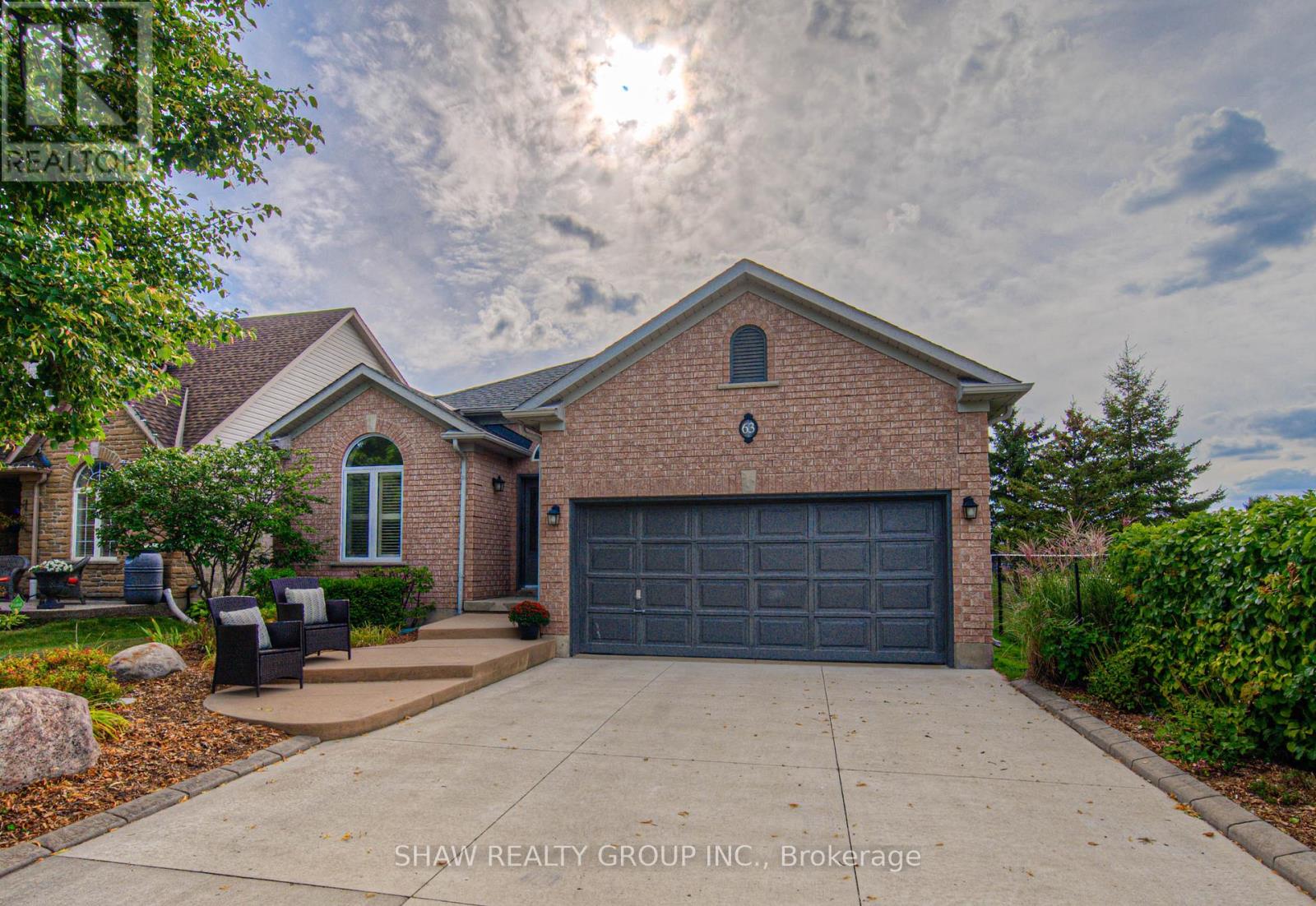 63 Gatehouse Dr, Cambridge, ON N1P 1C7