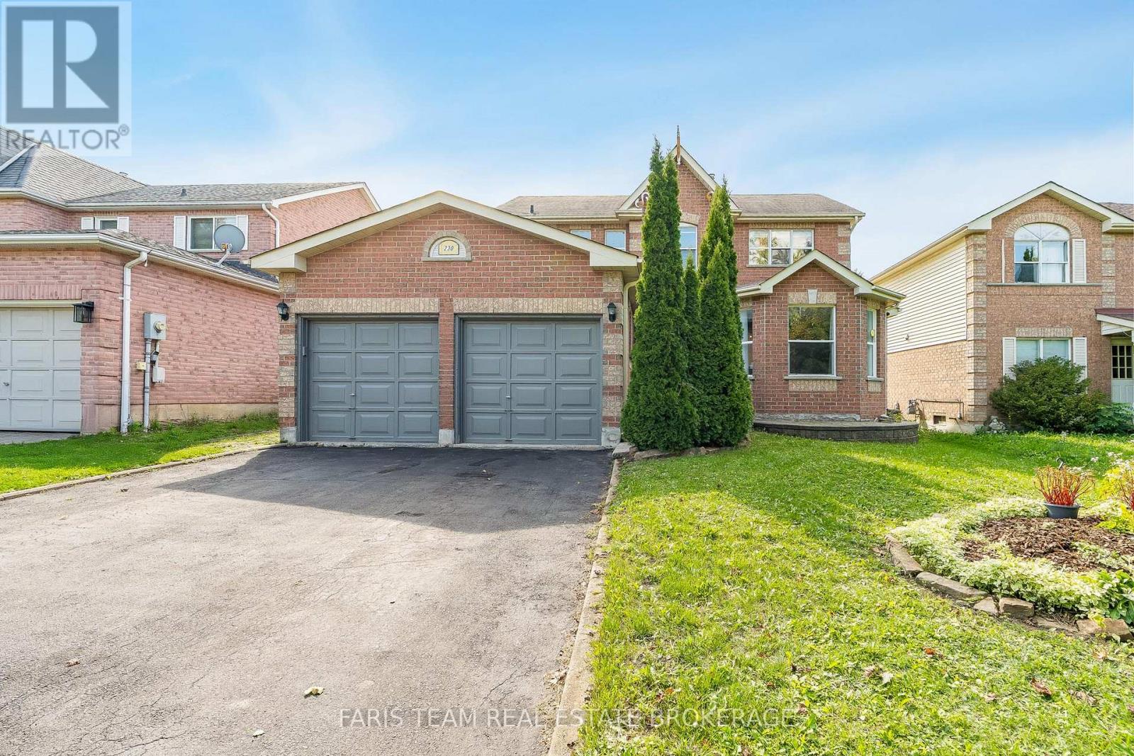 230 Mary Anne Dr, Barrie, ON L4N 7R2