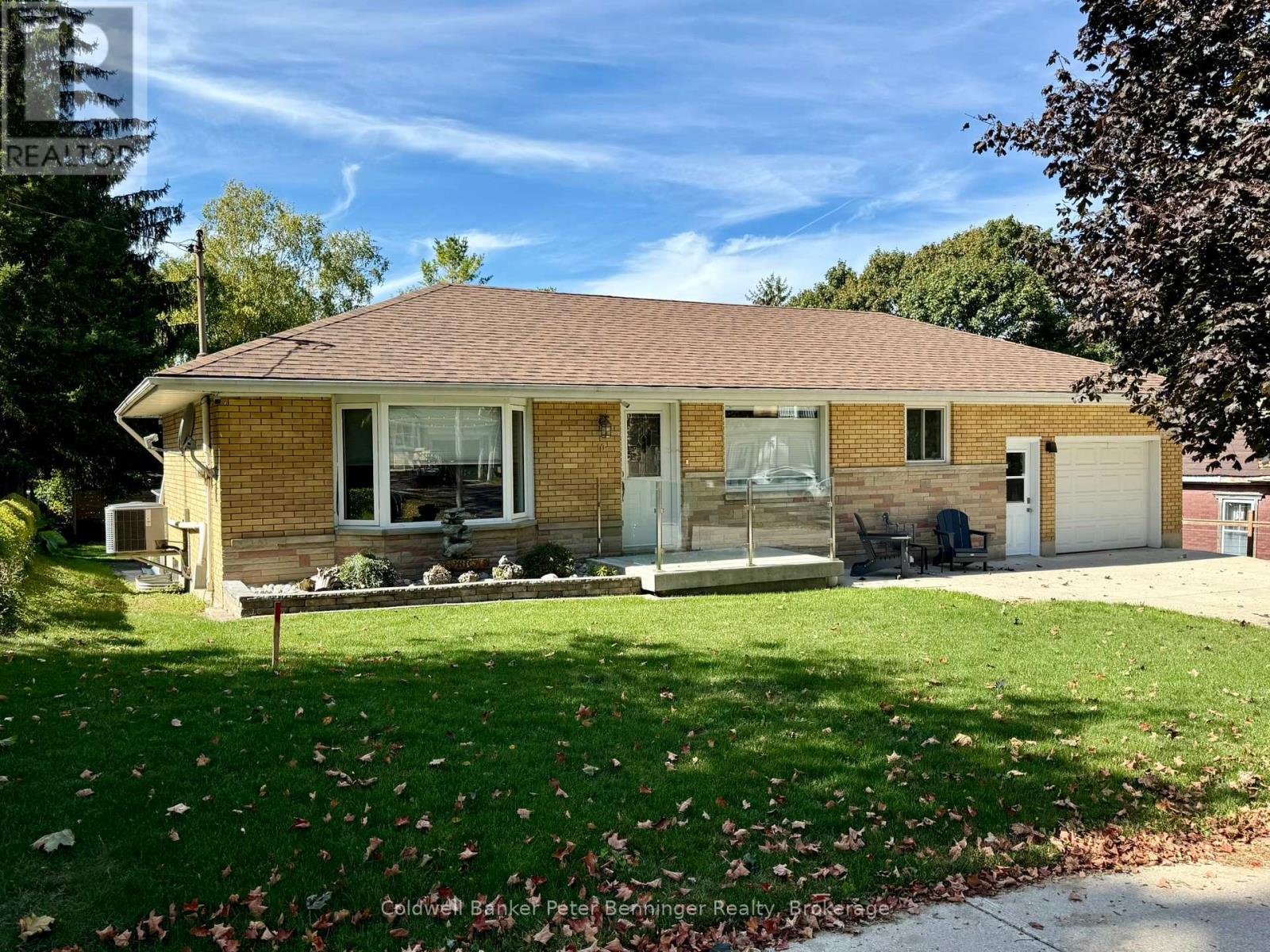 10 Brownlee St S, South Bruce, ON N0G 2S0