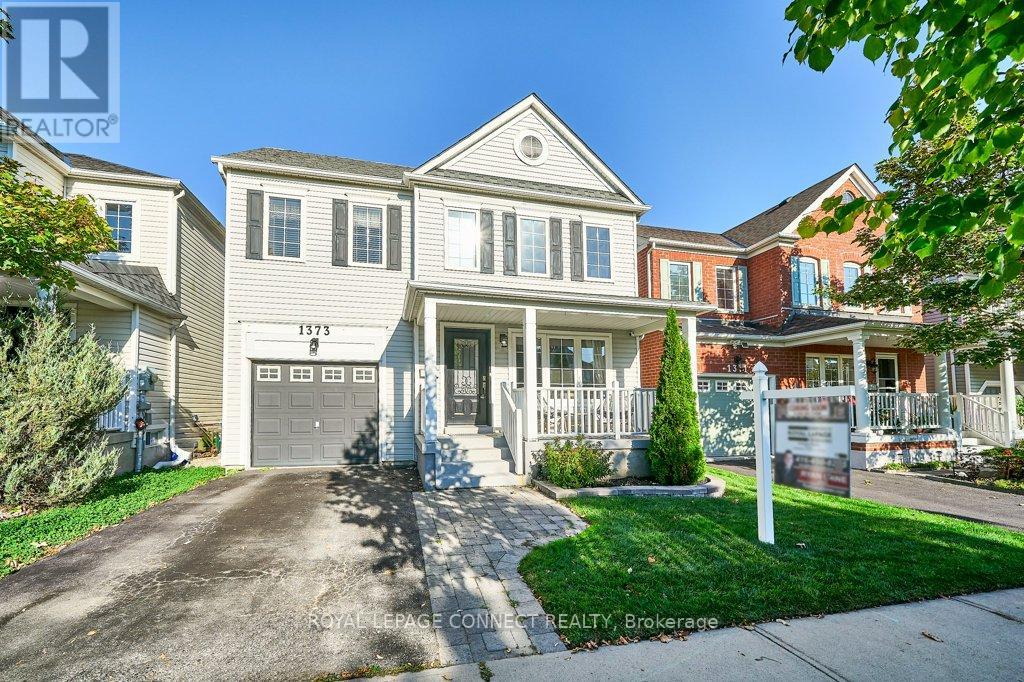 1373 Dumont St, Oshawa, ON L1K 2V3
