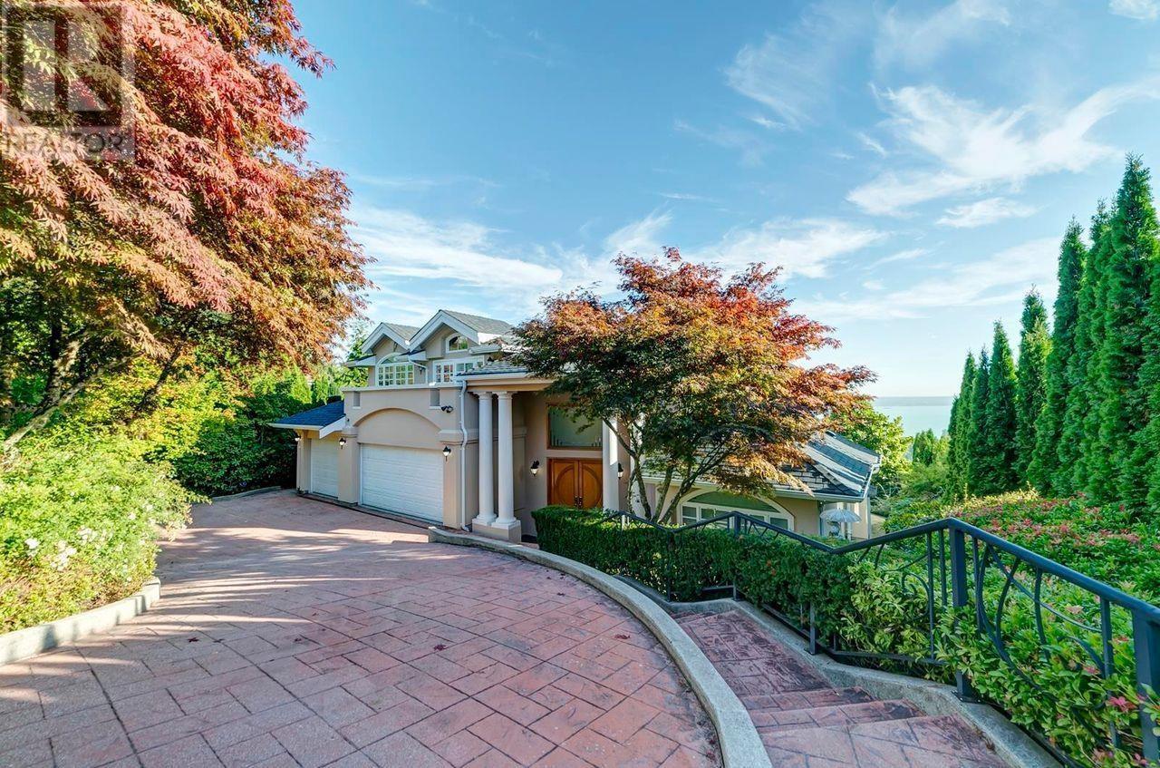 2336 Westhill Dr, West Vancouver, BC V7S 2Z5
