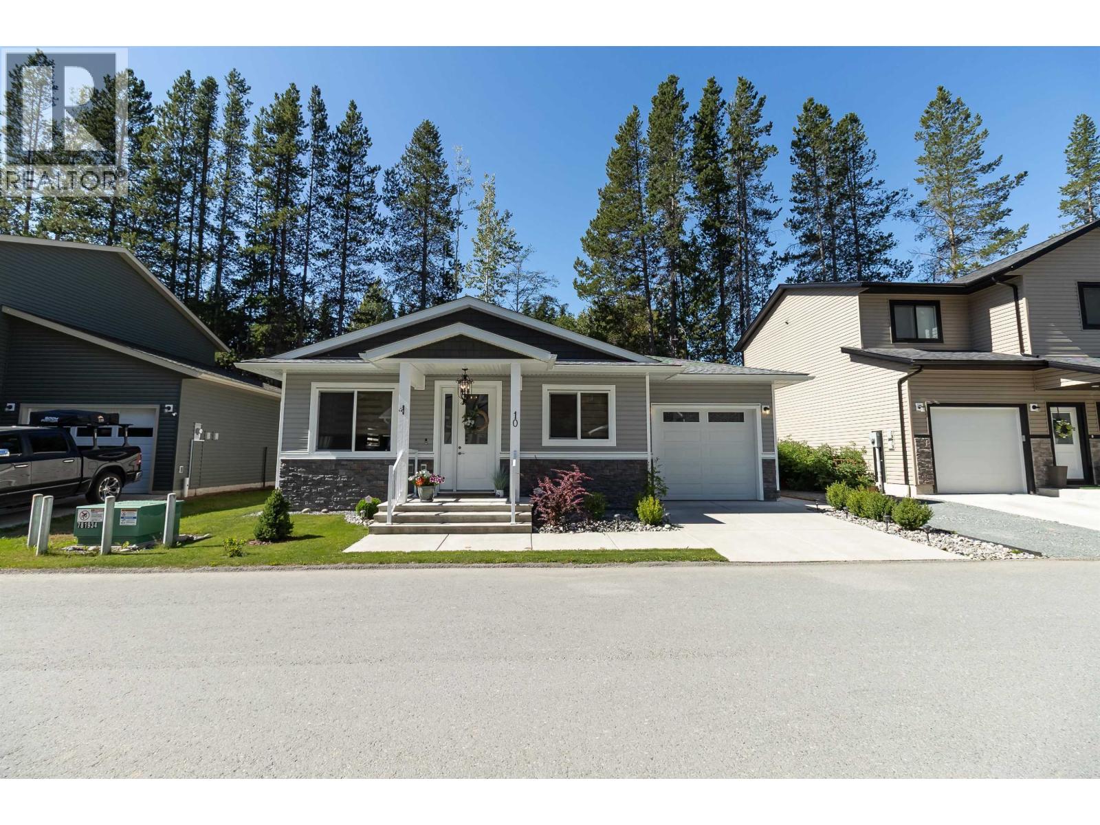 4921 Halliwell Avenue Unit 10, Terrace, BC V8G 2J7