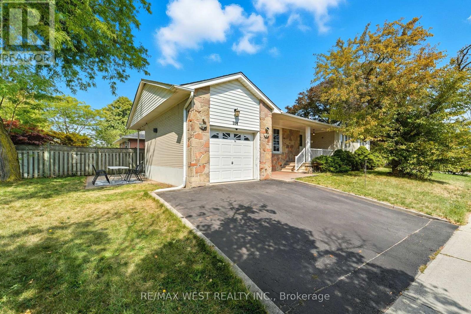204 Jeffcoat Dr, Toronto, ON M9W 3C9