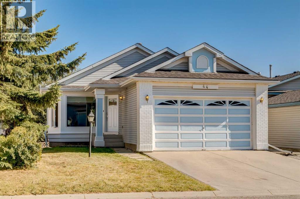 44 Citadel Mnr NW, Calgary, AB T3G 3Y3