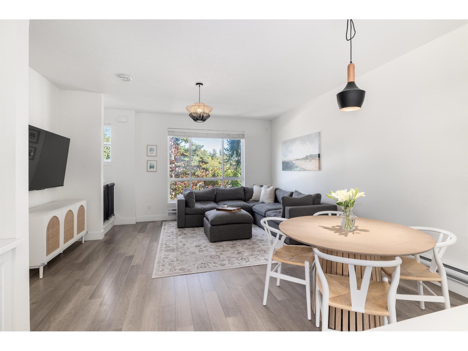 16760 25 Avenue Unit 22, Surrey, BC V3Z 0W4