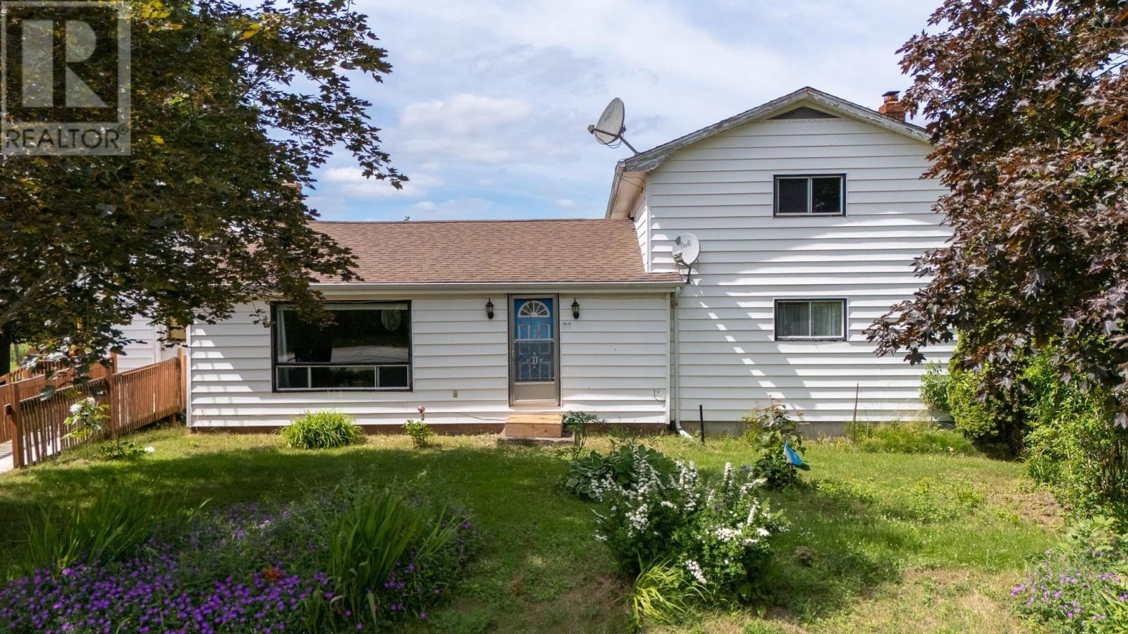 23 Reid Rd, Steam Mill, NS B4N 3V7