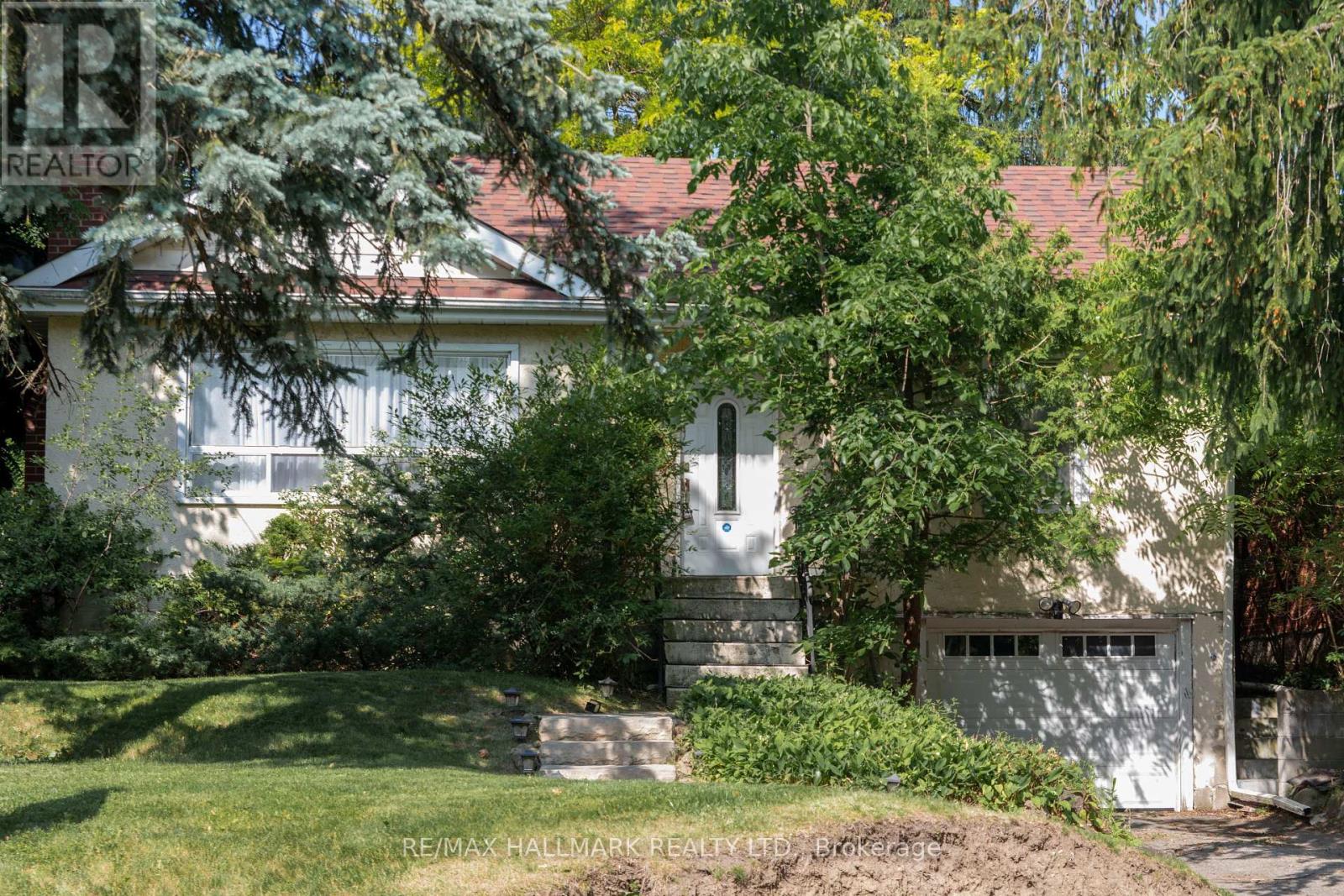 86 Church St S, Richmond Hill, ON L4C 1W3
