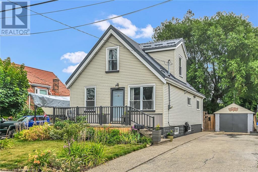 321 E 12th St, Hamilton, ON L9A 3X9
