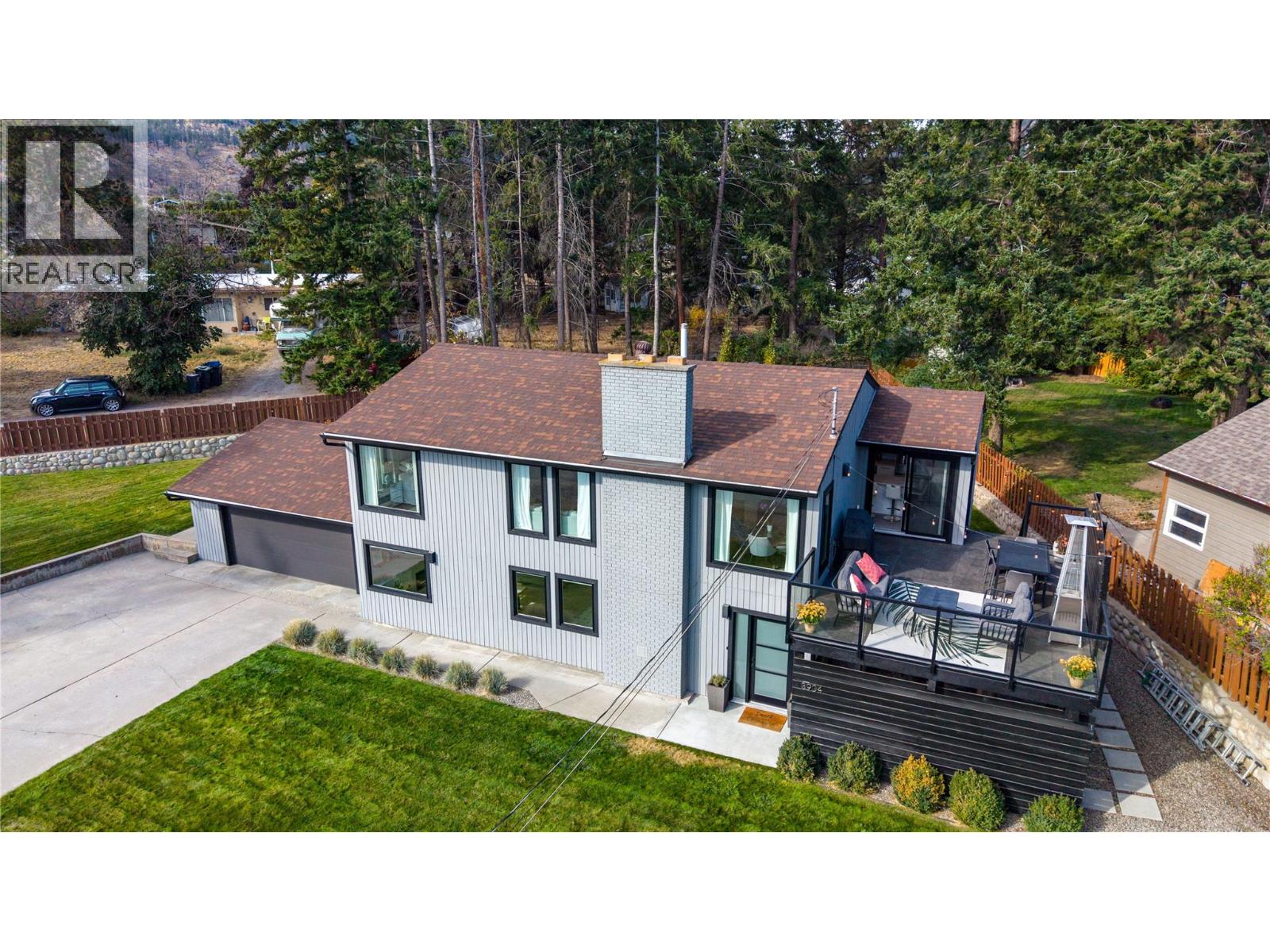 3904 Dryden Rd, Peachland, BC V0H 1X2