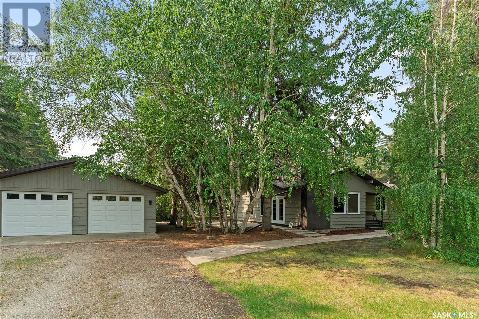 706 Second Avenue, Borden, SK S0K 0N0
