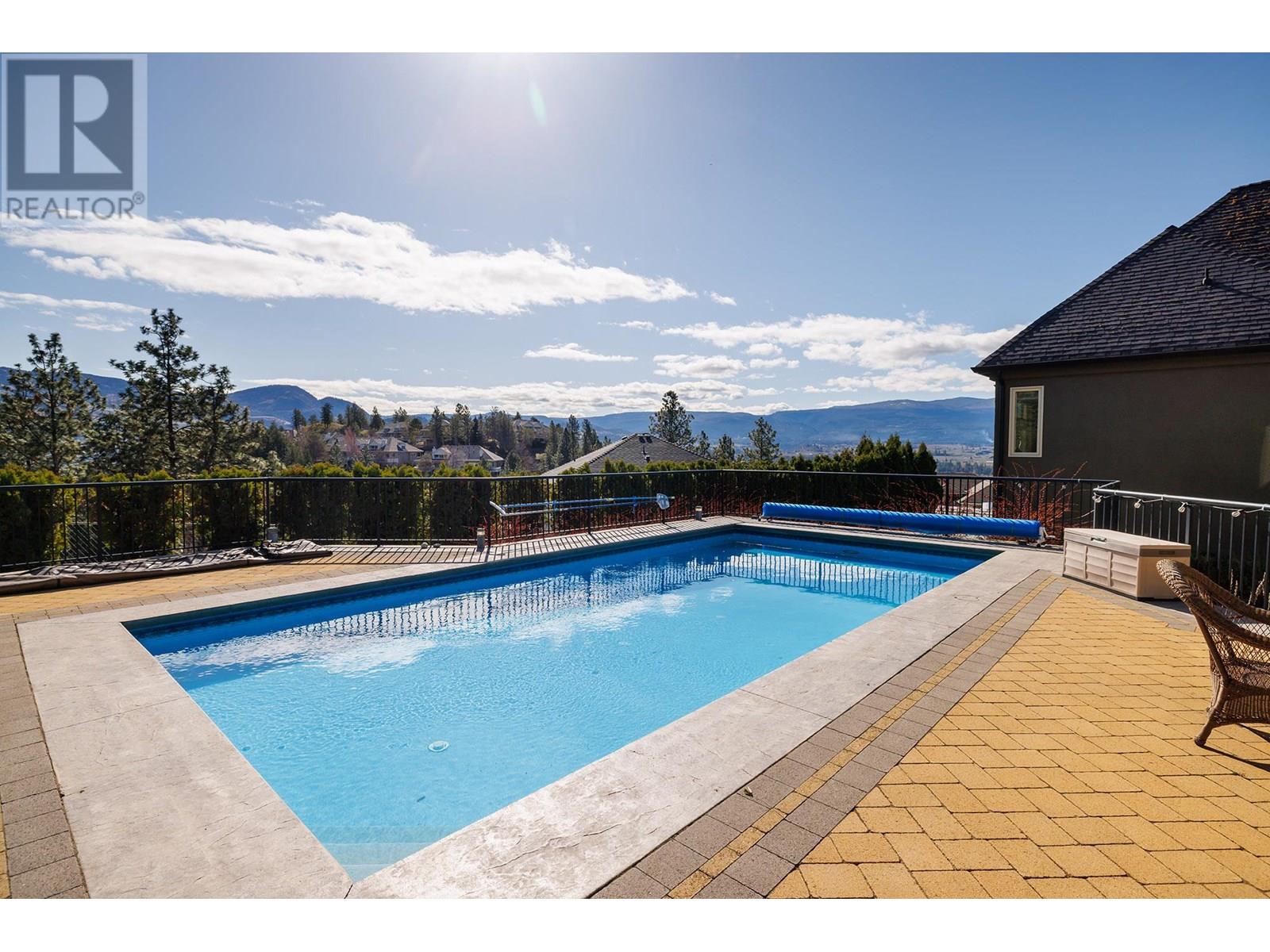 2376 Nahanni Ct, Kelowna, BC V1V 1N1