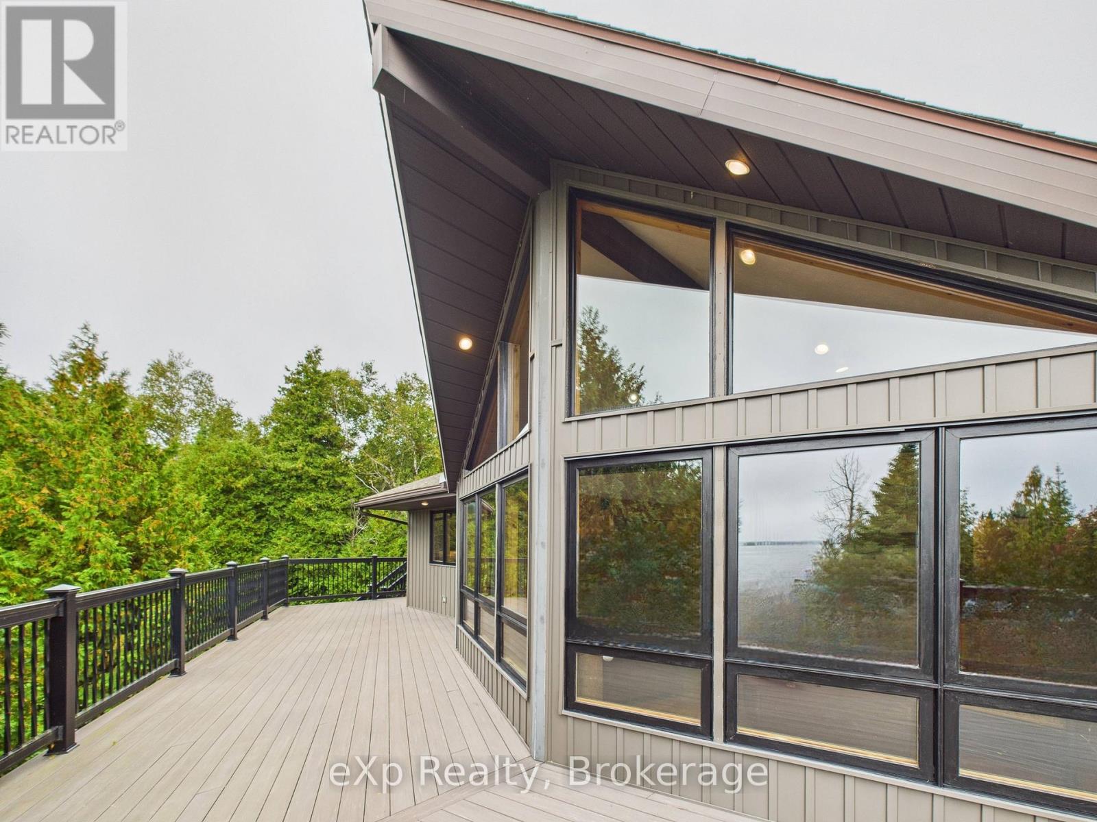31 Goderich Point Loop, Northern Bruce Peninsula, ON N0H 1W0