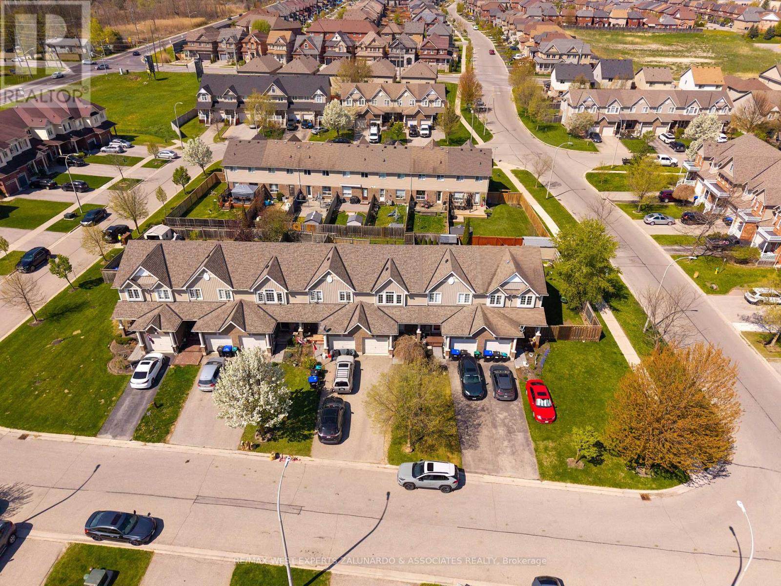 70 Ruthven Cres, New Tecumseth, ON L9R 0A7