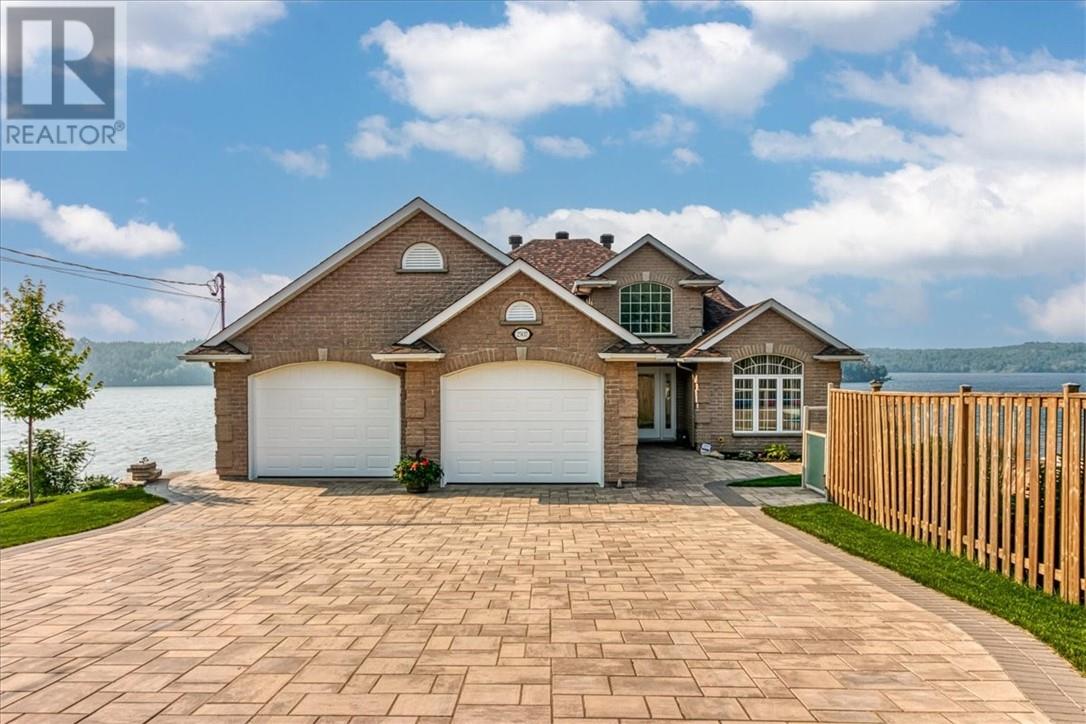 2507 Navanod Rd, Sudbury, ON P3B 1A4
