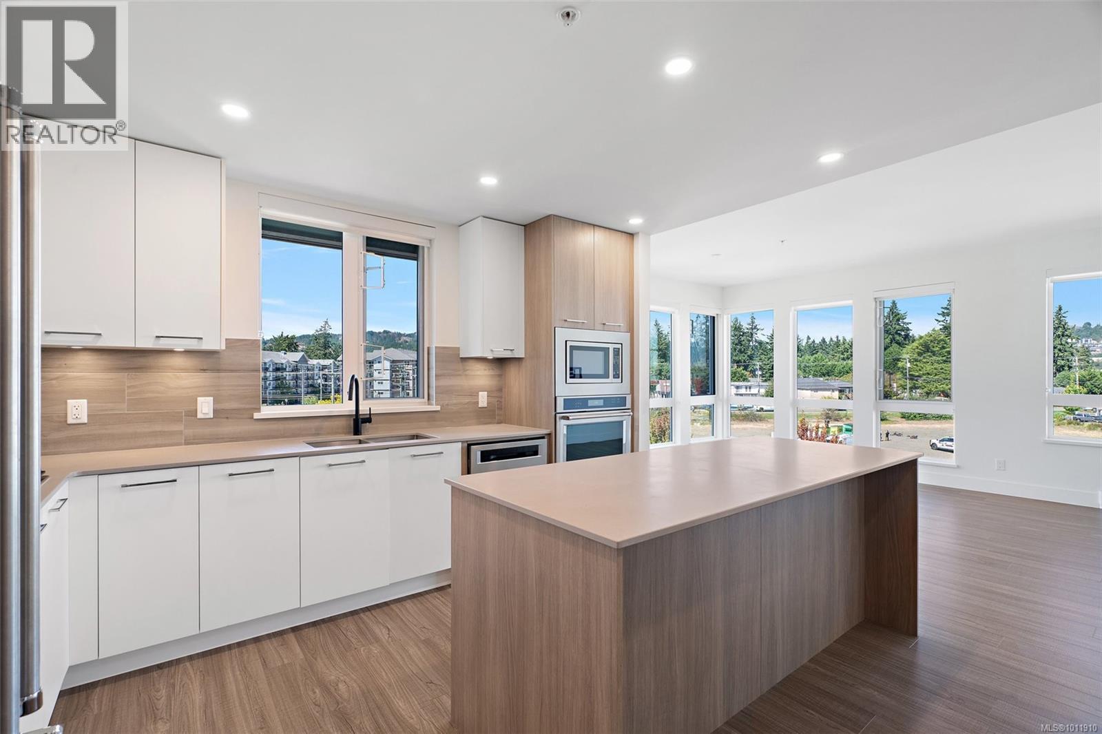 960 Reunion Ave Unit 418 Ave, Langford, BC V9B 0W5