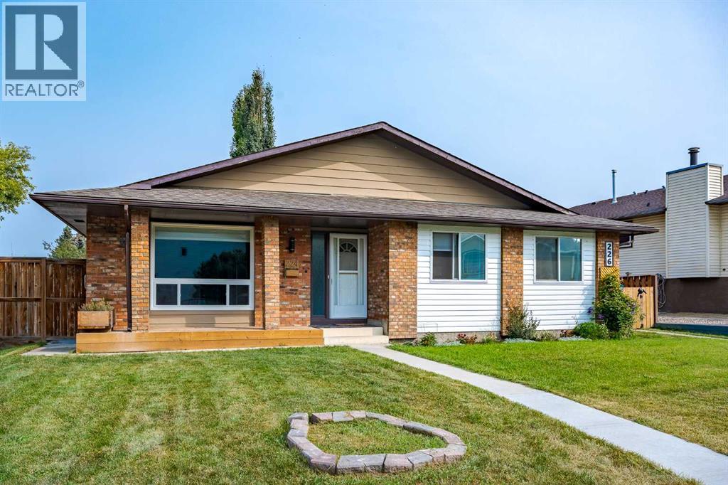 224 Jensen Dr NE, Airdrie, AB T4B 1P7