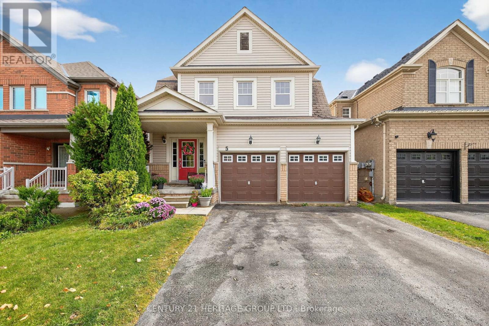 5 Booth St, Bradford West Gwillimbury, ON L3Z 0A3