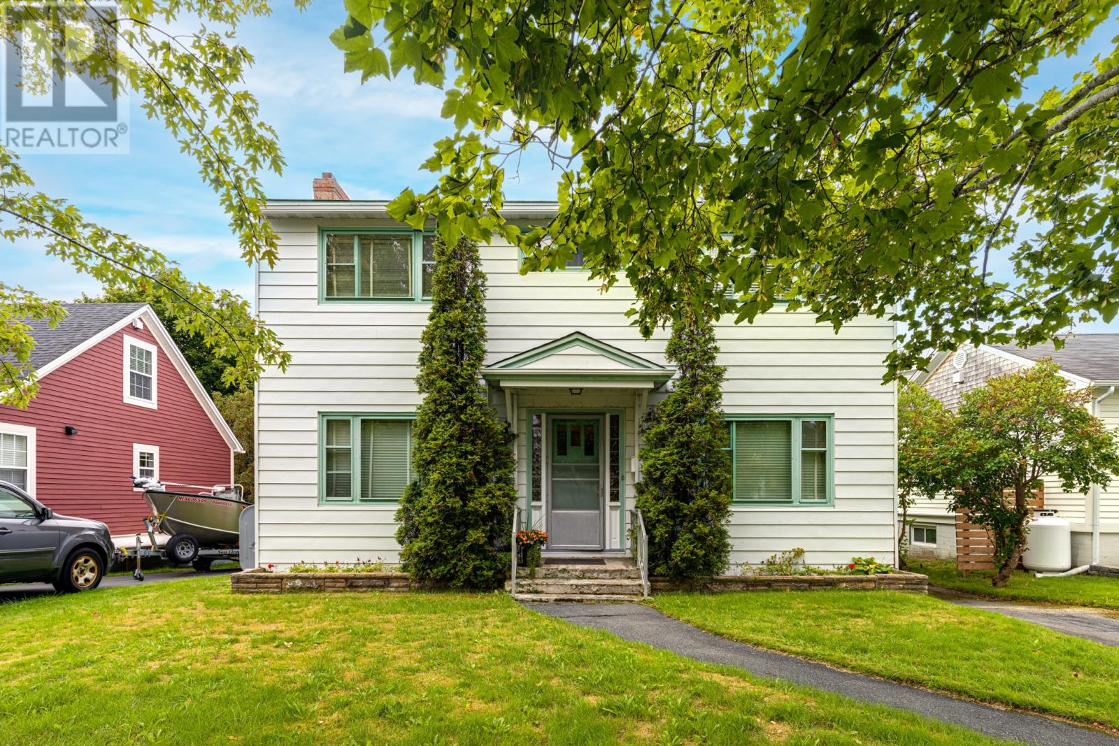 10 Chestnut Pl, St. John's, NL A1B 2T2