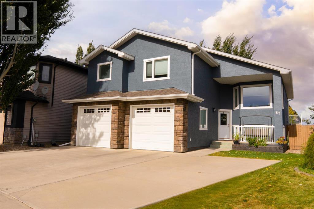 87 Gateway Mews S, Lethbridge, AB T1K 5S2
